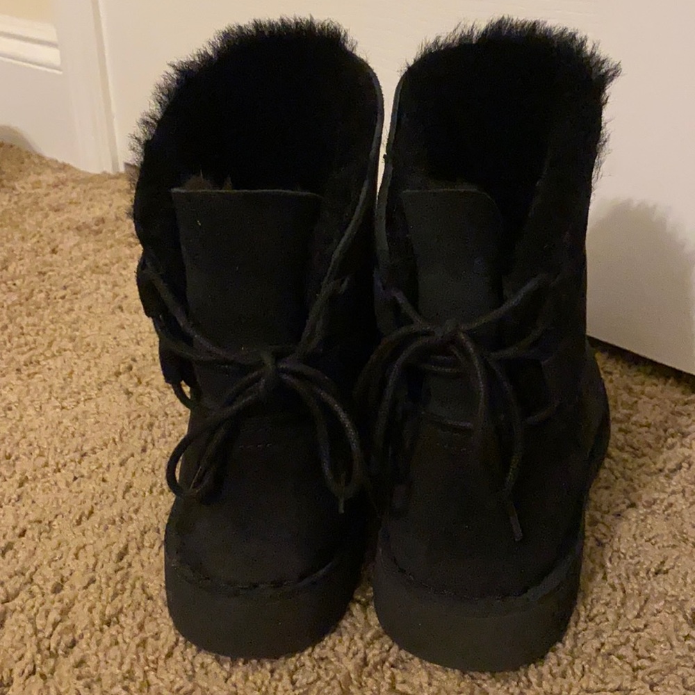 Great condition black Ugg fuzzy booties